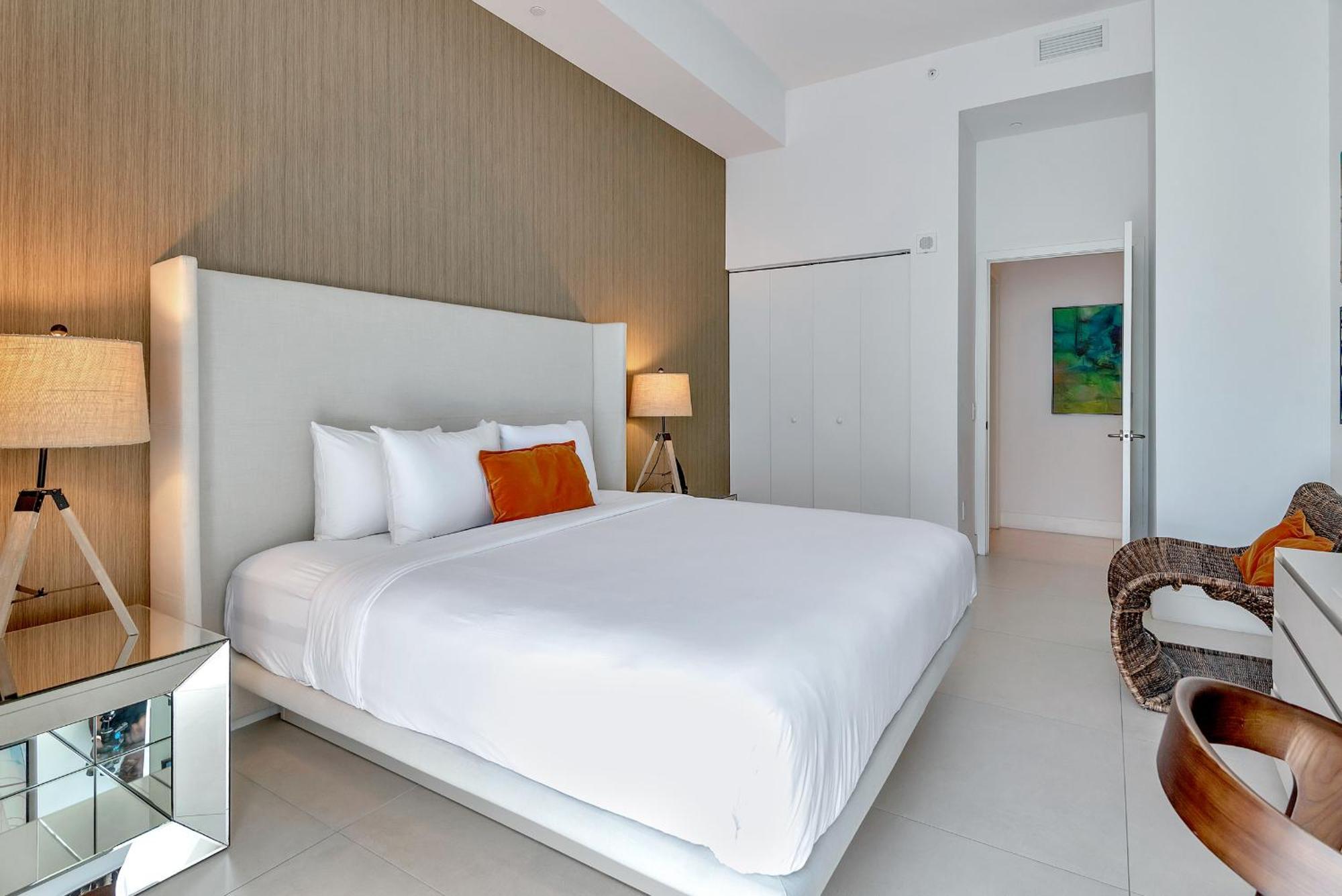 203-1Br/1Ba At The Beach Gem! Lux Amenities! Hollywood Exteriör bild