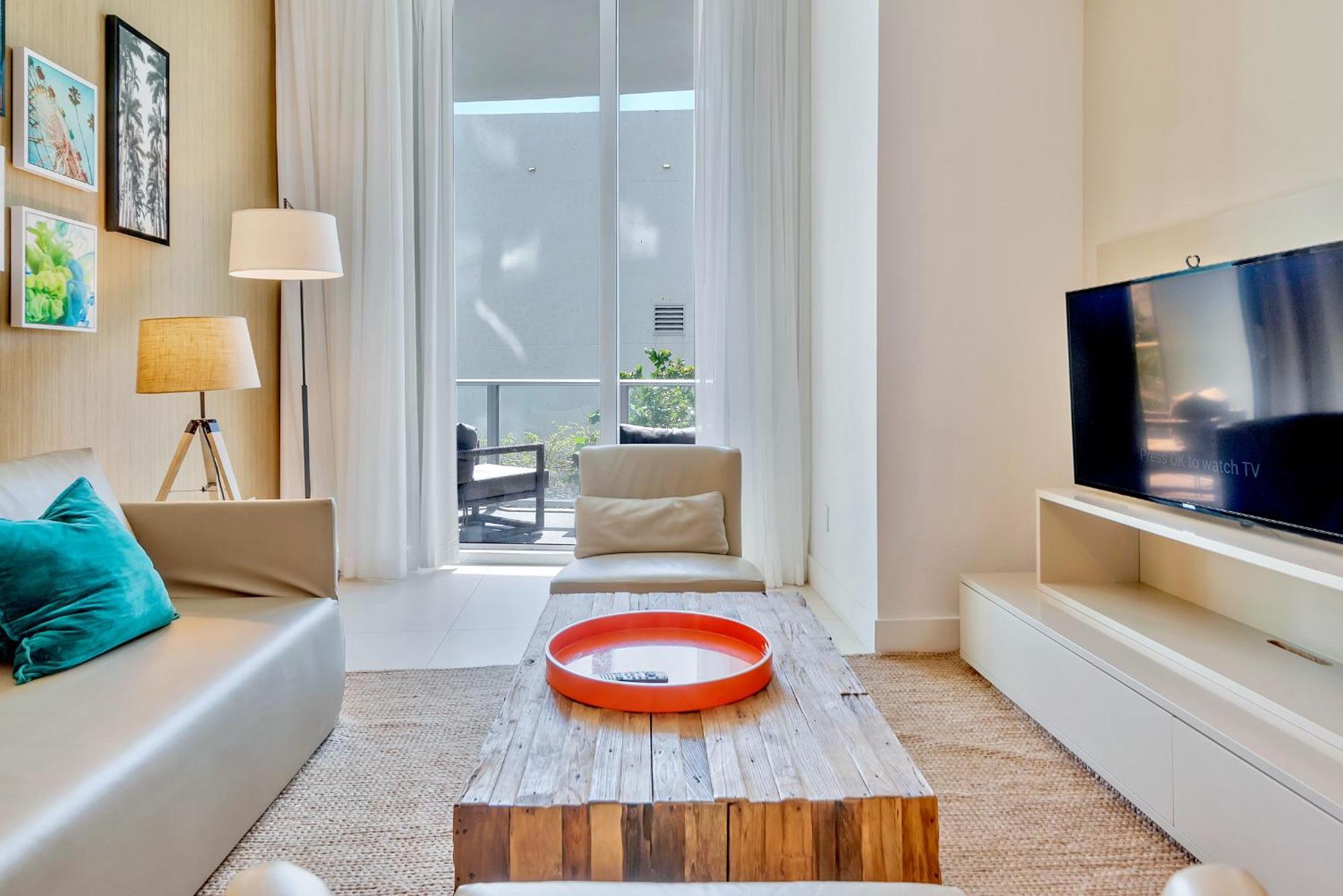 203-1Br/1Ba At The Beach Gem! Lux Amenities! Hollywood Exteriör bild