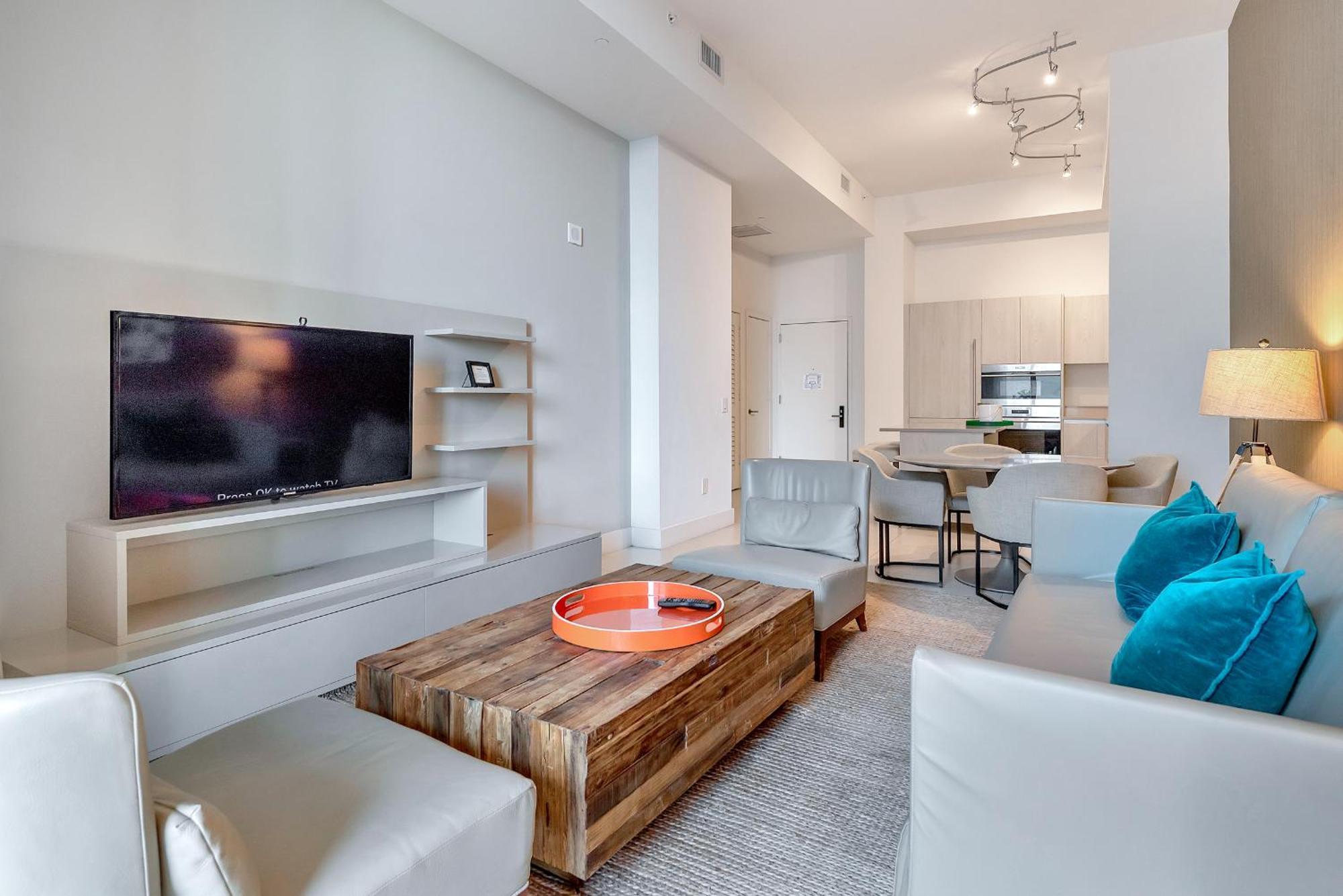 203-1Br/1Ba At The Beach Gem! Lux Amenities! Hollywood Exteriör bild